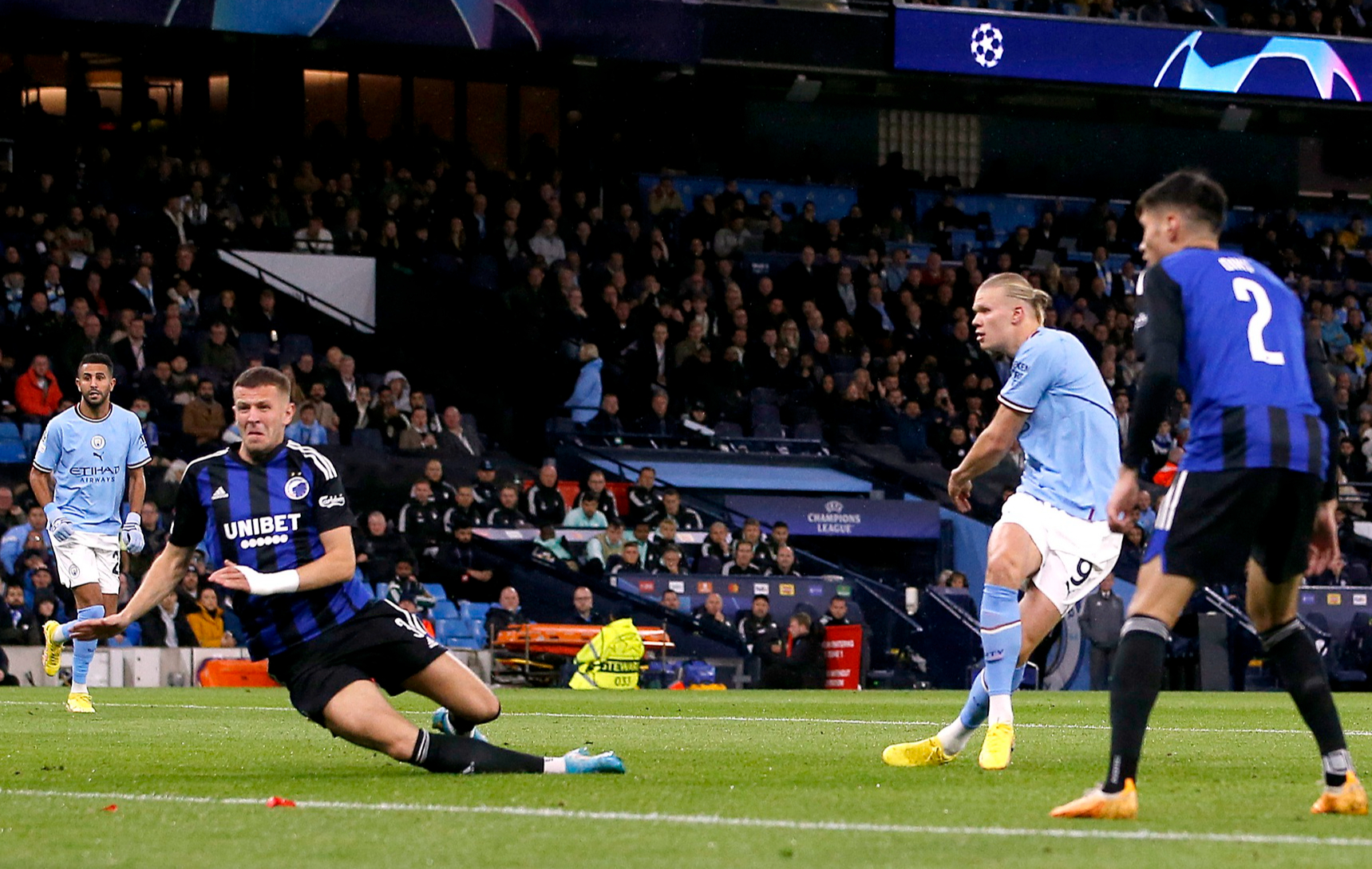 Quái thú Haaland lập công, Man City đại thắng Copenhagen - Ảnh 1.