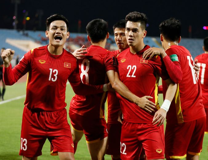 Tuyển Việt Nam tiếp tục vượt mặt Thái Lan trên bảng xếp hạng FIFA