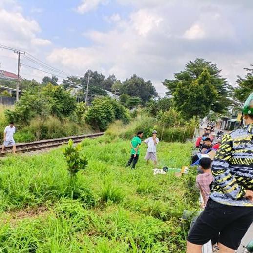 Đồng Nai: Băng qua đường sắt, 1 người bị t&agrave;u t&ocirc;ng tử vong - Ảnh 1.