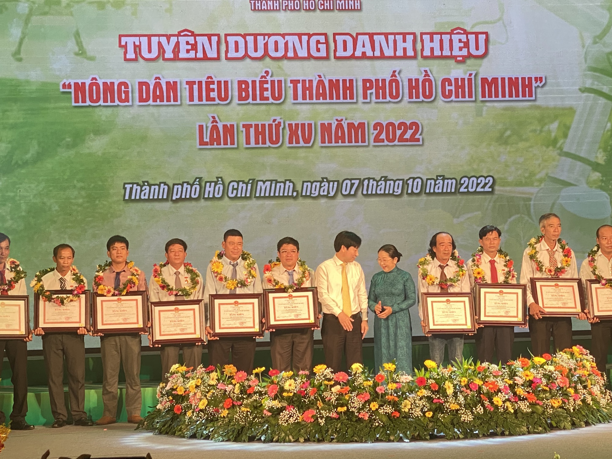Đặc sản khắp cả nước hội tụ về TP HCM - Ảnh 1.