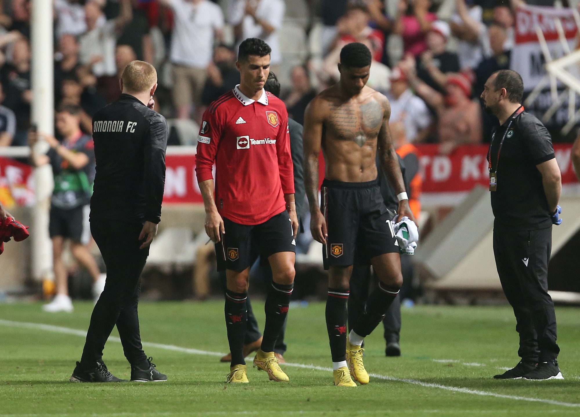 Ronaldo g&acirc;y sốc, Man United tho&aacute;t hiểm trước t&iacute; hon Đảo Cyprus - Ảnh 7.
