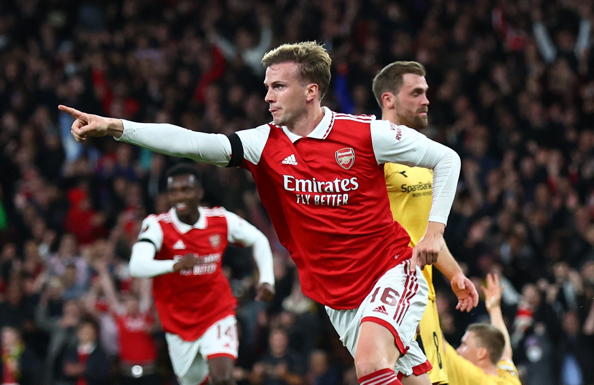 Dàn sao dự bị tỏa sáng, Arsenal chiếm ngôi đầu bảng Europa League