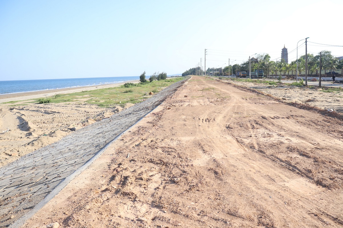 Đ&ecirc; biển gần 182 tỉ đồng 10 năm vẫn thi c&ocirc;ng dang dở - Ảnh 1.