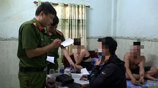 Phát hiện "ổ chứa" có lượt khách đến mua dâm “khủng”