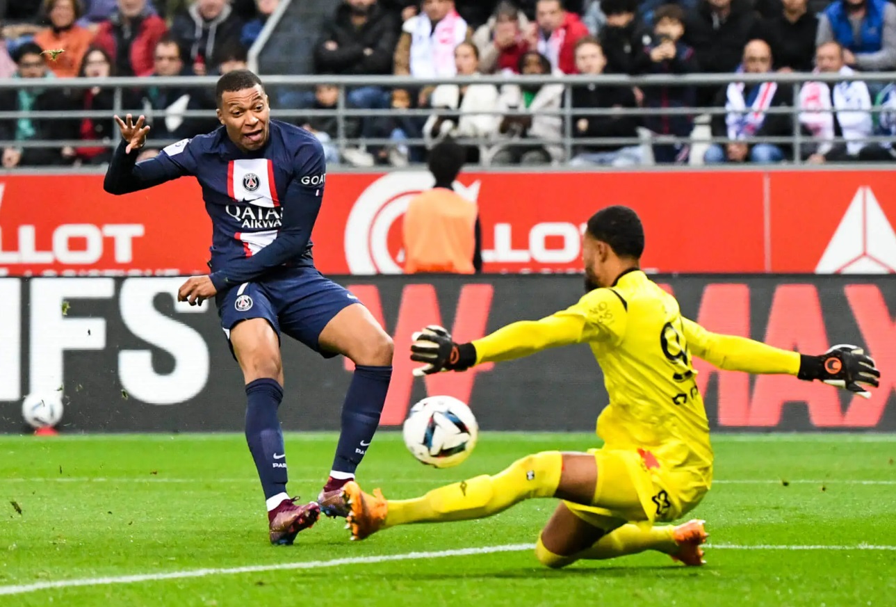 Tội đồ Ramos, Mbappe khiến PSG rơi điểm - Ảnh 2.