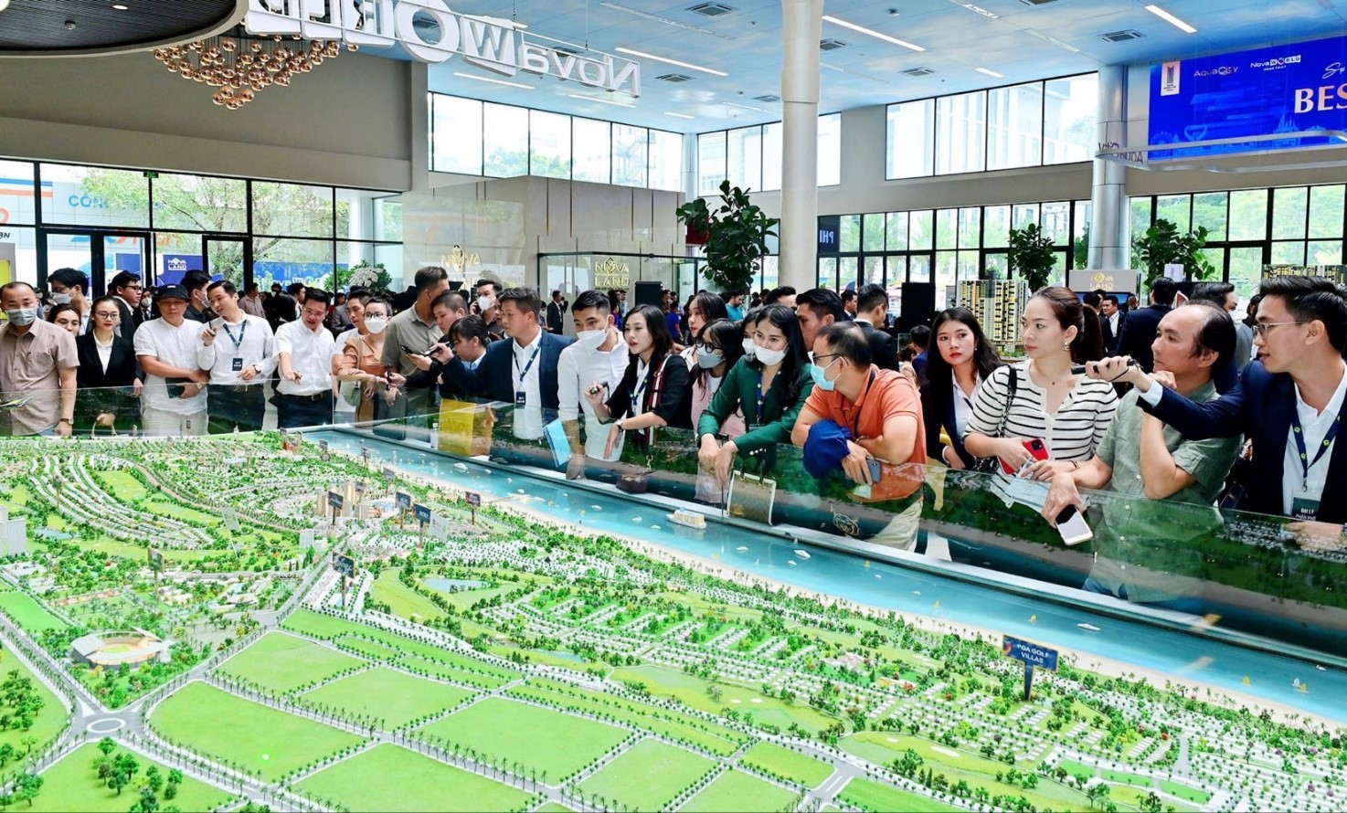 Novaland đảm bảo tiến độ bàn giao dự án theo từng giai đoạn - Ảnh 2.