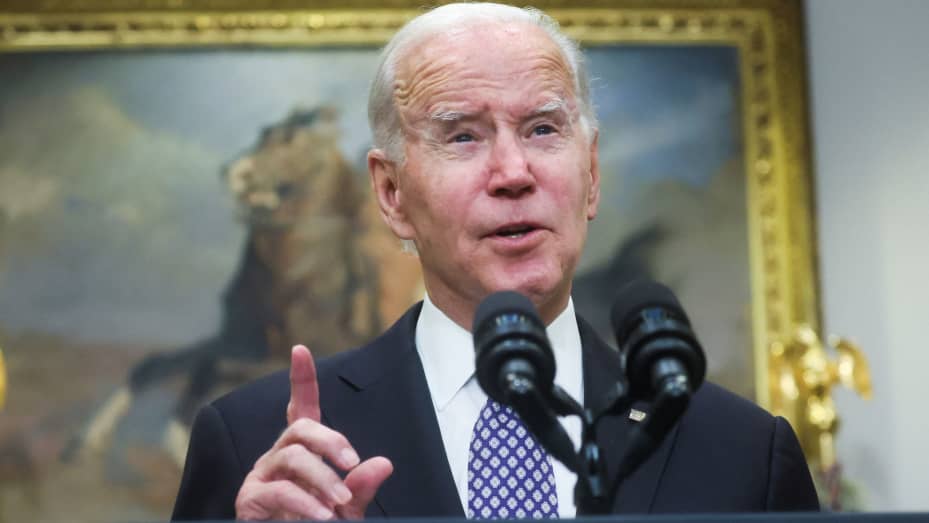 Tổng thống Biden ra "tối hậu thư" với các đại gia xăng dầu