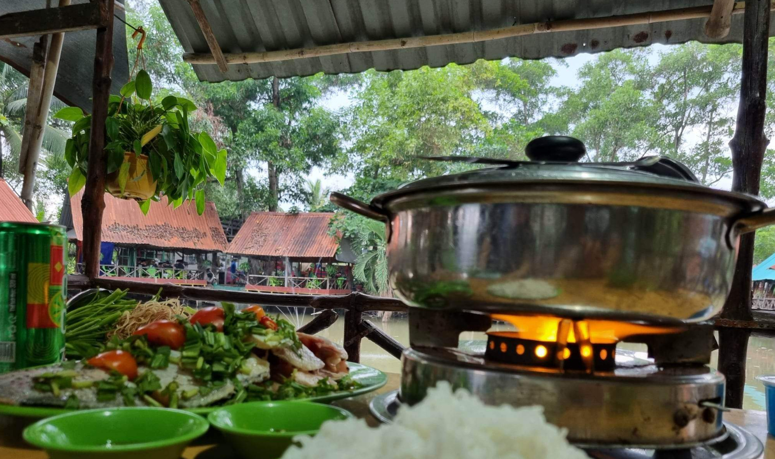 Người Việt qu&aacute; l&atilde;ng ph&iacute; thực phẩm!: Đừng v&igrave; sĩ diện - Ảnh 1.