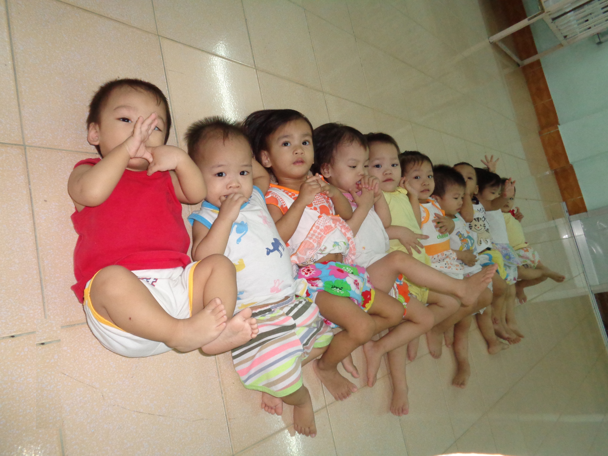 Bù đắp tình thương cho những mảnh đời bất hạnh - Ảnh 2.