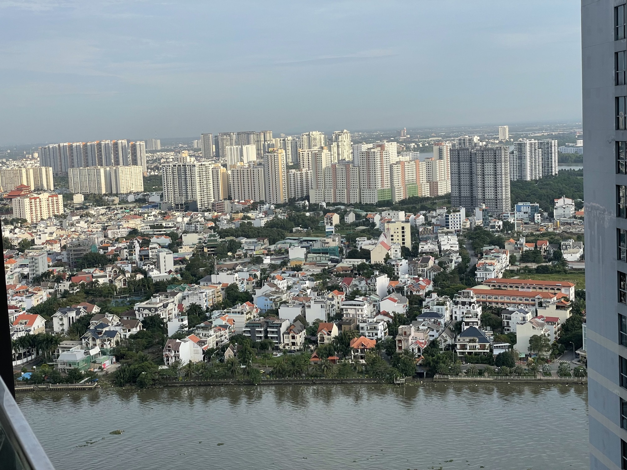 Doanh nghiệp kiến nghị h&agrave;ng loạt giải ph&aacute;p cấp b&aacute;ch cứu thị trường bất động sản - Ảnh 1.