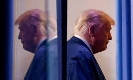 Ít nhất 14 ứng viên bại trận trong bầu cử giữa kỳ, ông Donald Trump nổi giận