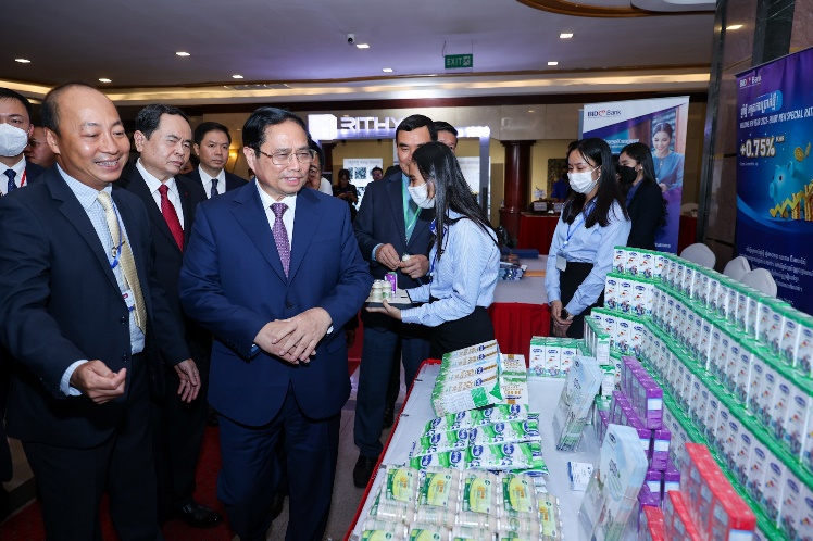 Vinamilk tăng đầu tư cho c&aacute;c dự &aacute;n ph&aacute;t triển ng&agrave;nh sữa tại Campuchia - Ảnh 1.