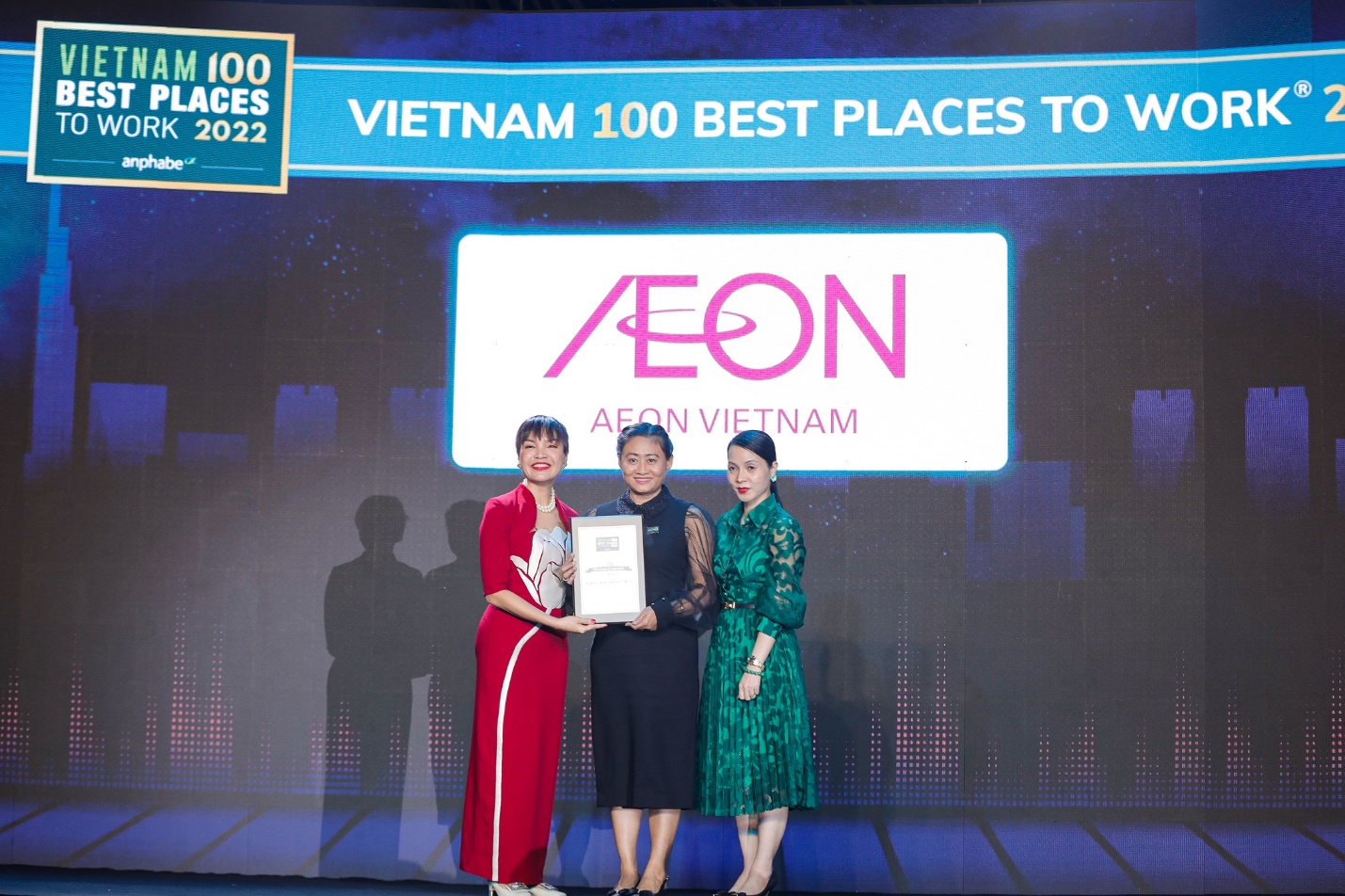 AEON Vi&ecirc;̣t Nam thăng hạng trong Top 100 Nơi làm vi&ecirc;̣c t&ocirc;́t nh&acirc;́t Vi&ecirc;̣t Nam - Ảnh 1.