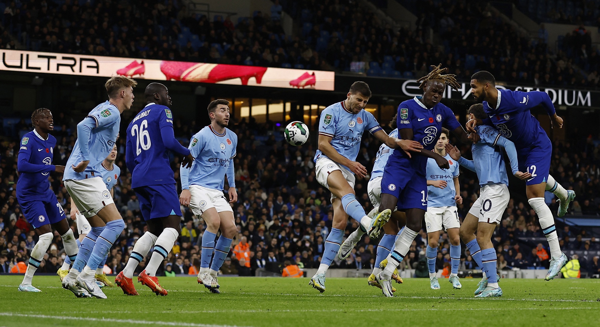 Man City thắng tưng bừng League Cup, đại gia Ngoại hạng gục ngã hàng loạt