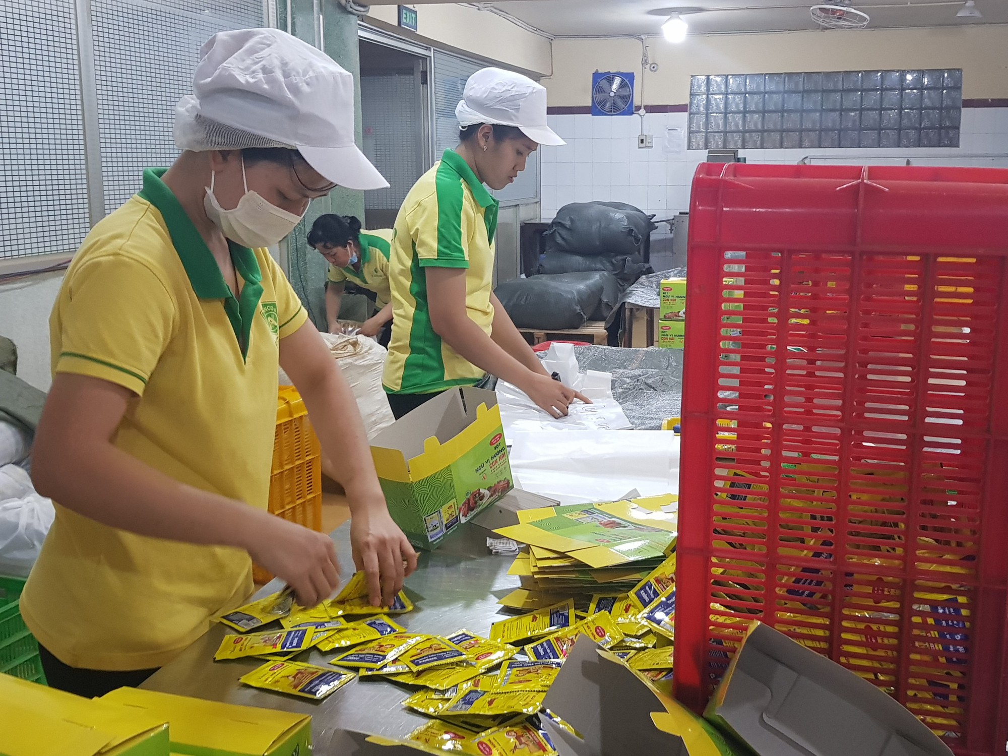 Tăng cường hỗ trợ công nhân mất việc