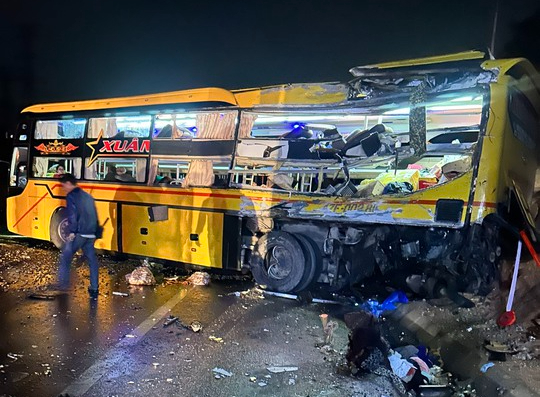 Tai nạn thảm khốc l&agrave;m 2 người chết, 13 bị thương: X&aacute;c định nguy&ecirc;n nh&acirc;n ban đầu - Ảnh 2.