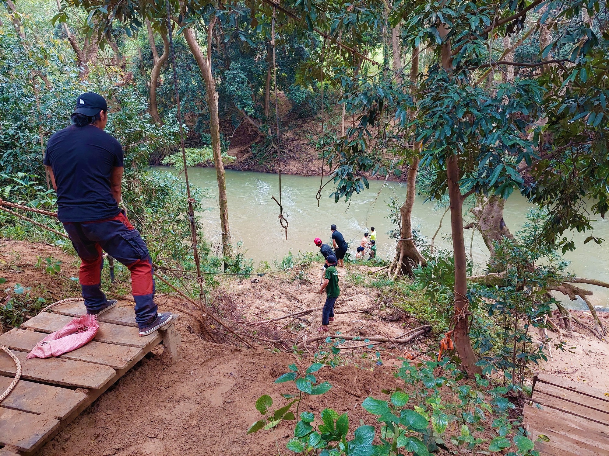 Cận cảnh th&aacute;nh địa Ozo Park lấn chiếm hơn 3,6ha rừng ph&ograve;ng hộ Phong Nha - Kẻ B&agrave;ng - Ảnh 8.