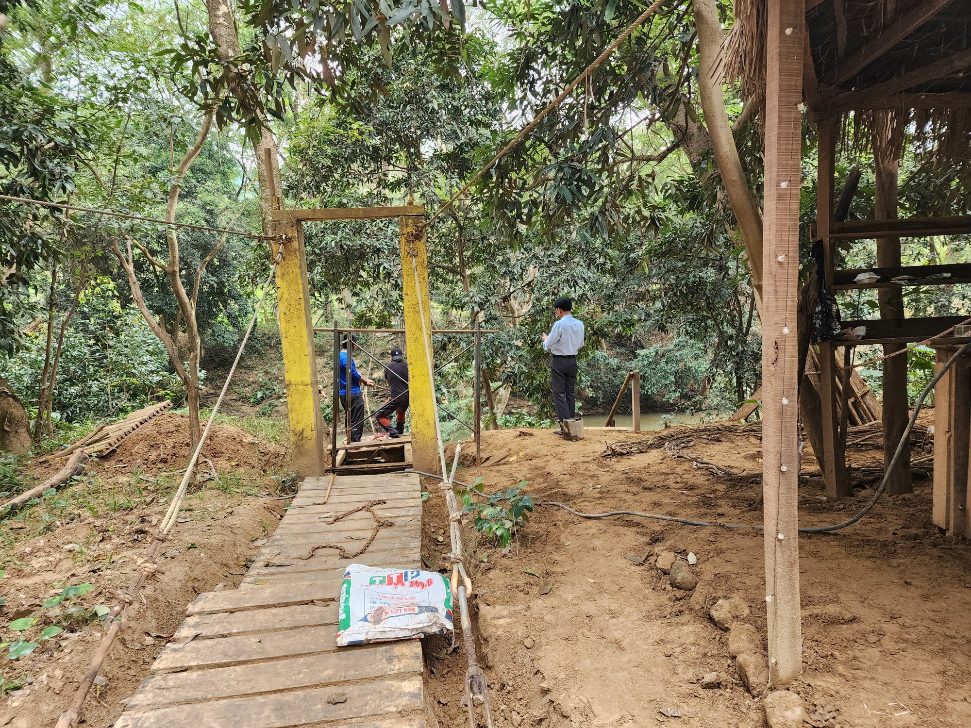 Cận cảnh th&aacute;nh địa Ozo Park lấn chiếm hơn 3,6ha rừng ph&ograve;ng hộ Phong Nha - Kẻ B&agrave;ng - Ảnh 10.
