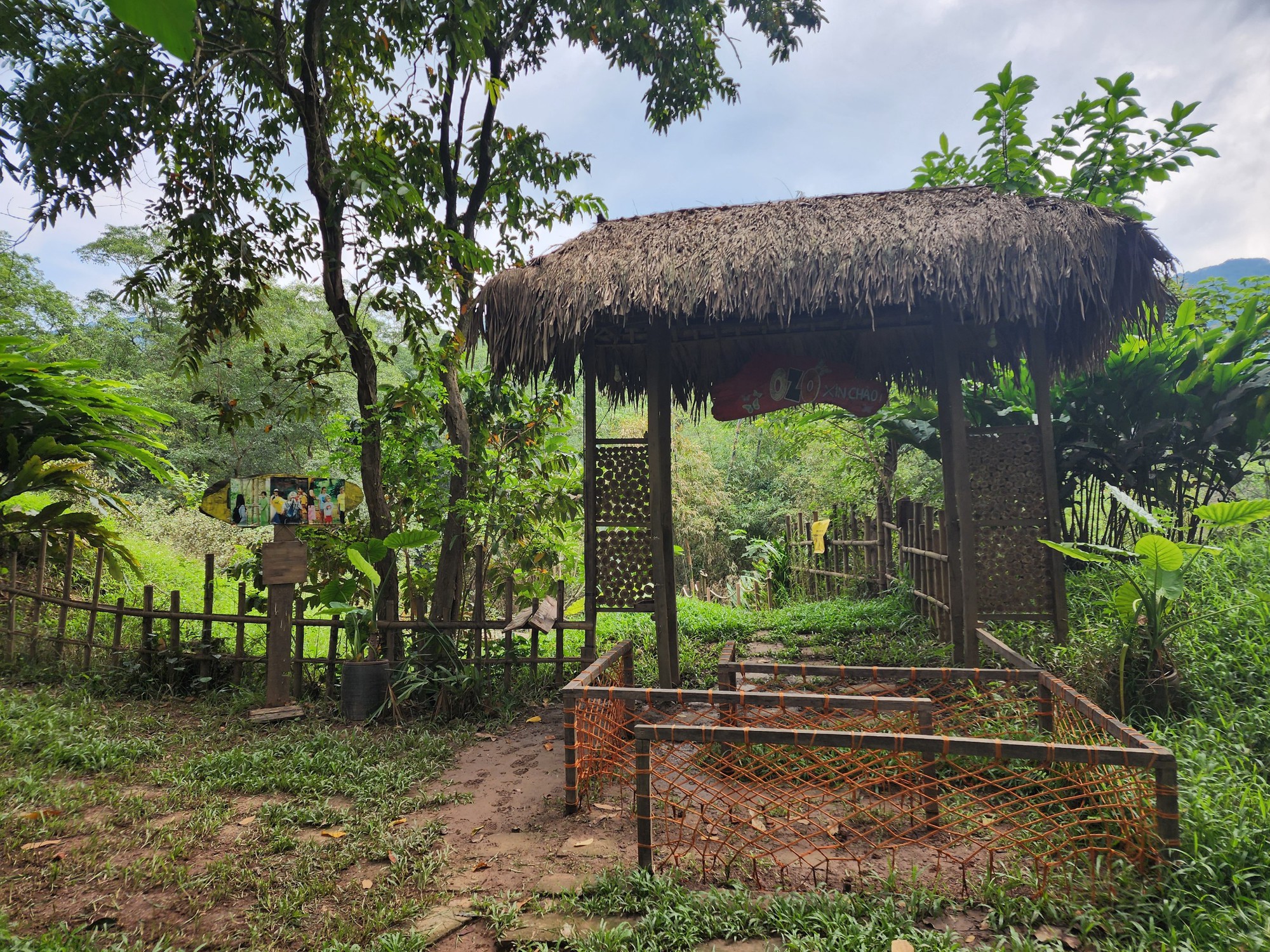 Cận cảnh th&aacute;nh địa Ozo Park lấn chiếm hơn 3,6ha rừng ph&ograve;ng hộ Phong Nha - Kẻ B&agrave;ng - Ảnh 14.