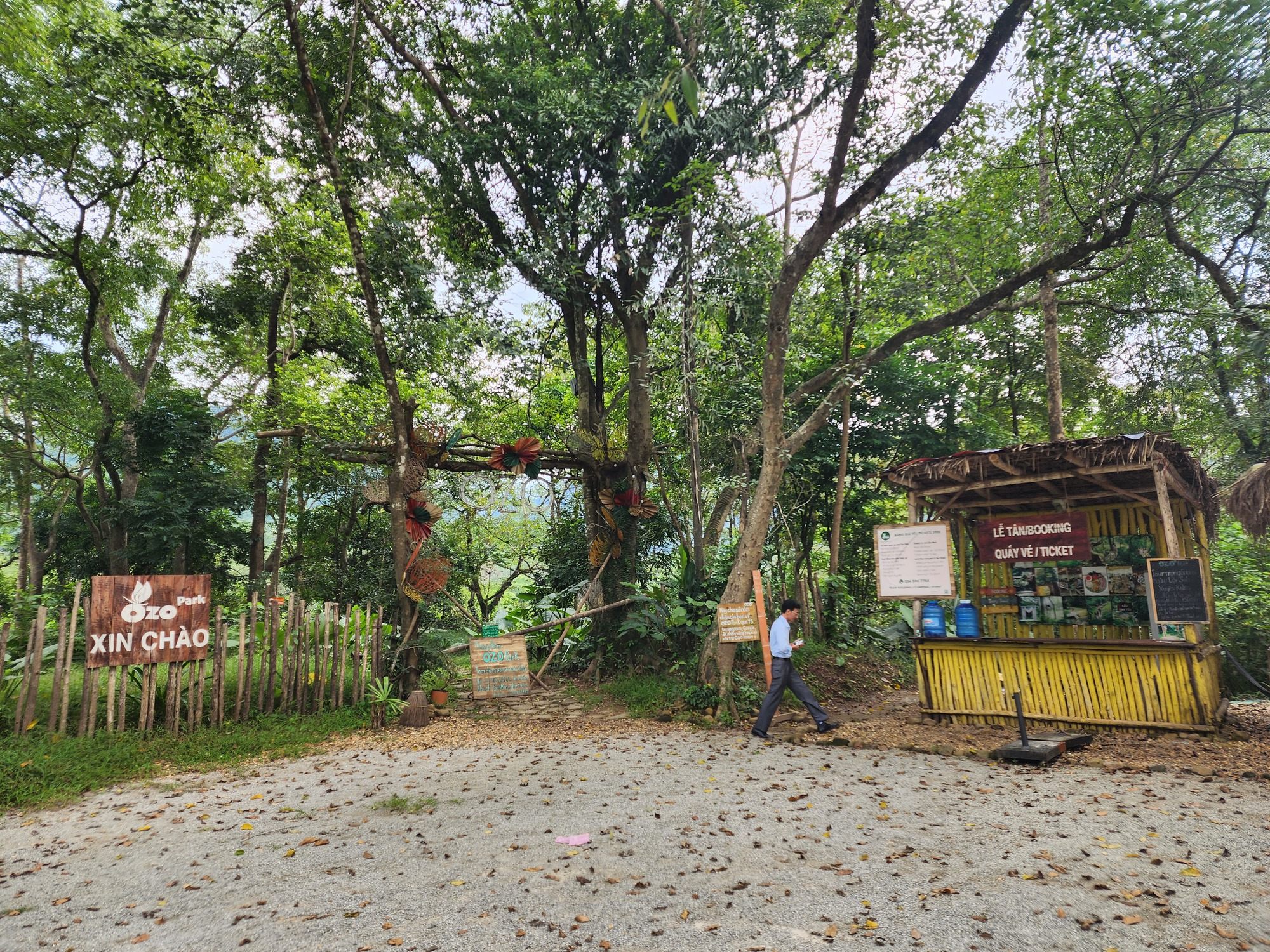Cận cảnh th&aacute;nh địa Ozo Park lấn chiếm hơn 3,6ha rừng ph&ograve;ng hộ Phong Nha - Kẻ B&agrave;ng - Ảnh 1.