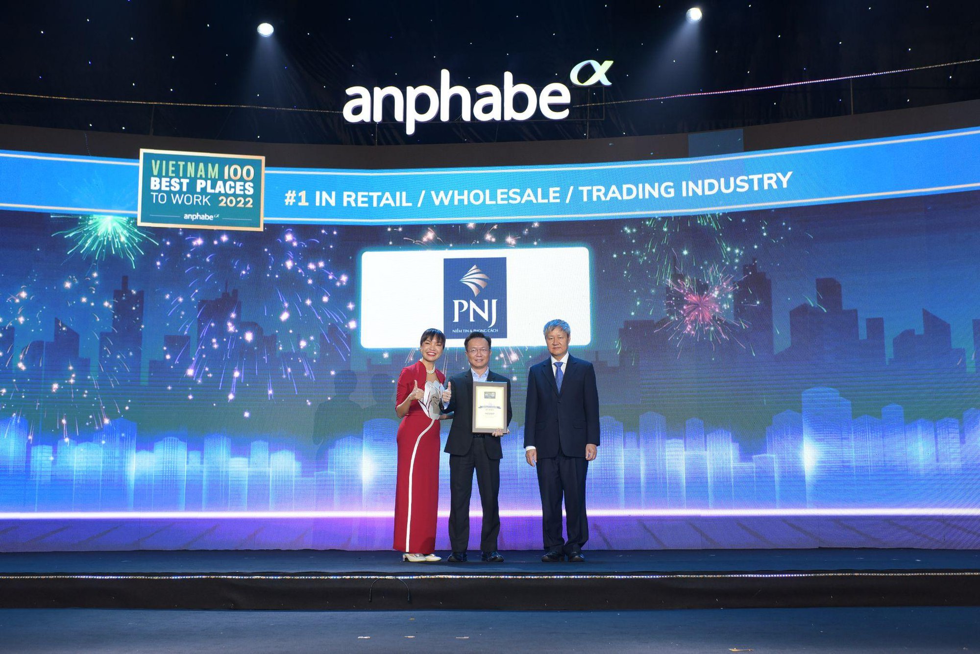 PNJ được vinh danh Top 1 “Nơi làm việc tốt nhất Việt Nam” trong ngành bán lẻ 2022