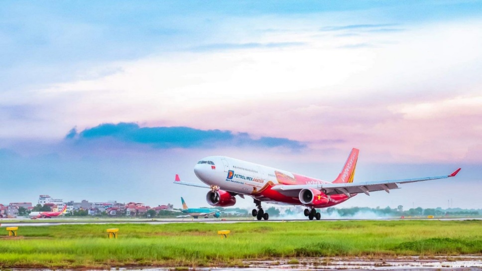 Tưng bừng đại tiệc mua sắm 11-11 với trăm ngàn vé bay Vietjet khuyến mãi giảm 50%