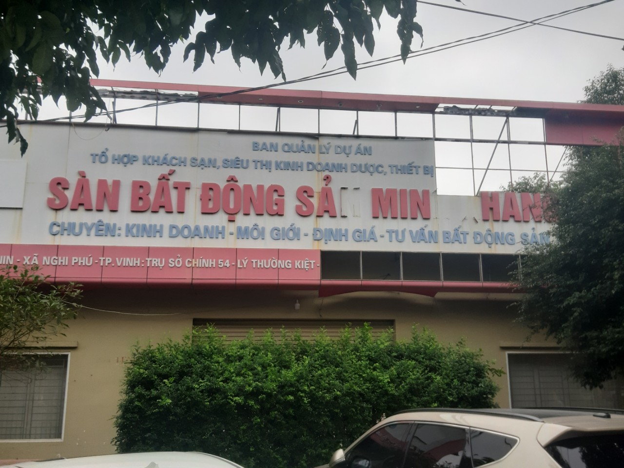 Cận cảnh h&agrave;ng loạt biệt thự &ldquo;khủng&rdquo; trong dự &aacute;n nợ hơn 300 tỉ đồng ng&acirc;n s&aacute;ch - Ảnh 9.