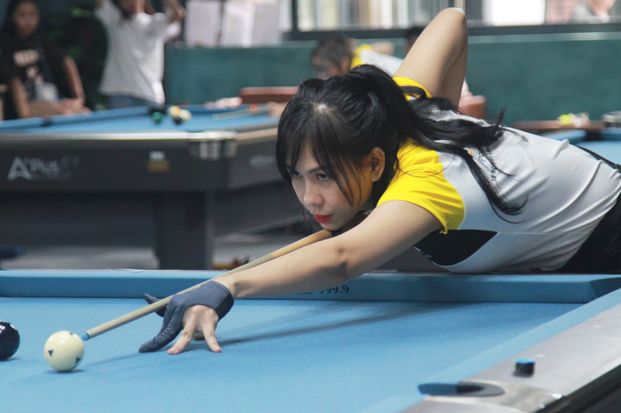 D&agrave;n &ldquo;b&oacute;ng hồng&rdquo; khuấy động giải Billiards pool 9 bi TP HCM mở rộng - Ảnh 3.