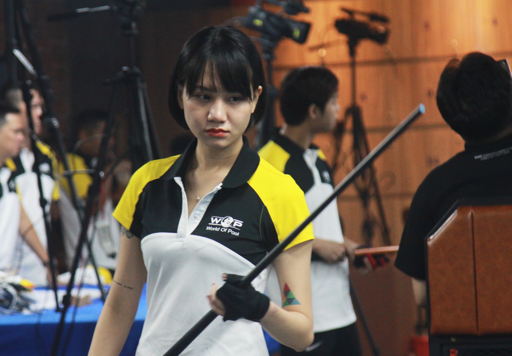 D&agrave;n &ldquo;b&oacute;ng hồng&rdquo; khuấy động giải Billiards pool 9 bi TP HCM mở rộng - Ảnh 4.