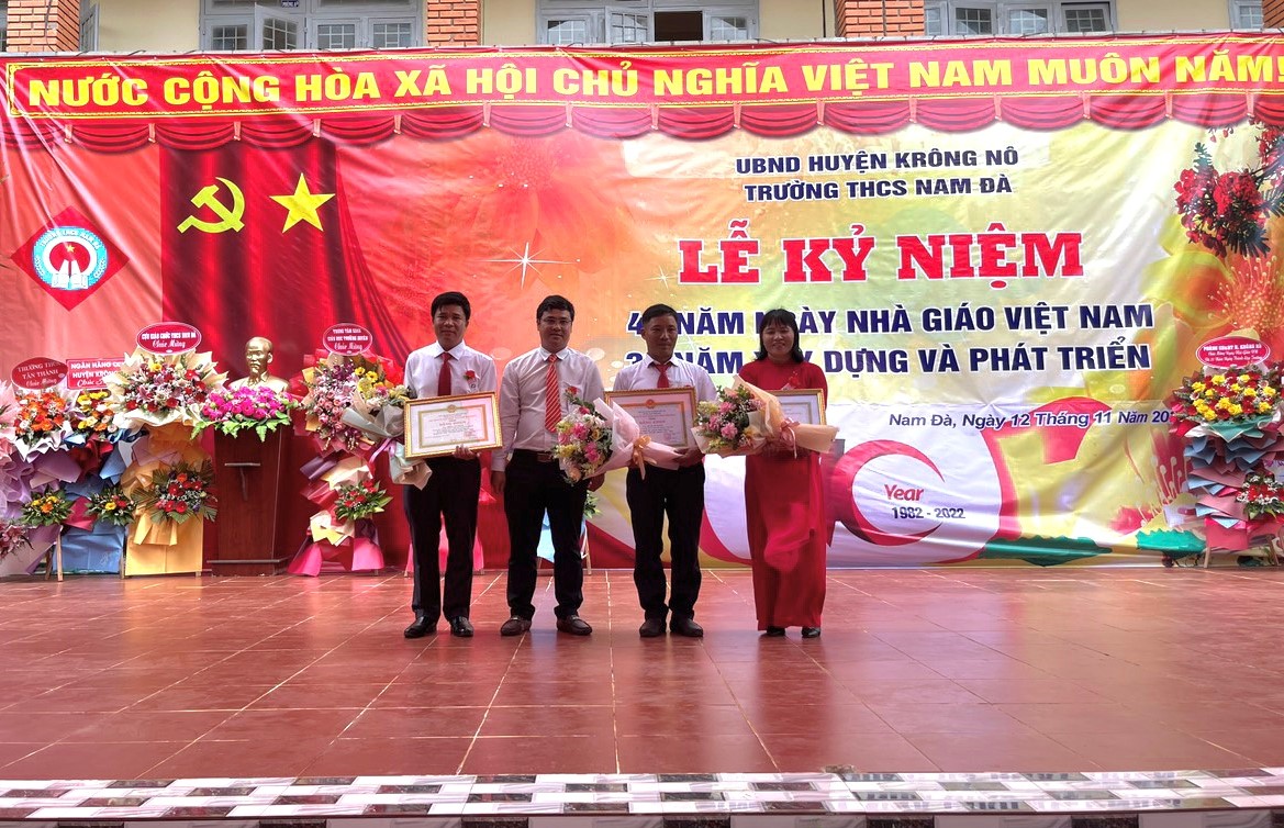 Trường THCS Nam Đà - chặng đường 31 năm xây dựng và phát triển