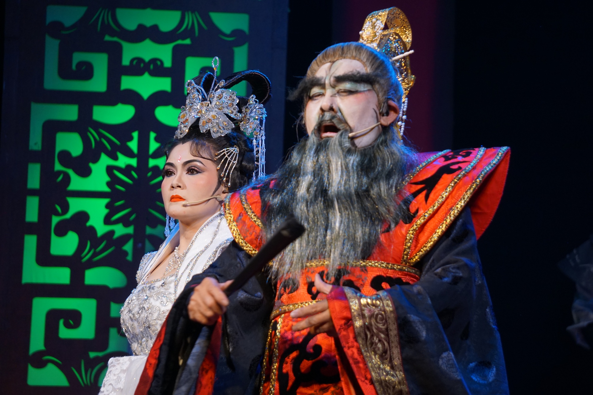 D&acirc;ng tr&agrave;o cảm x&uacute;c trong đ&ecirc;m live show Ho&agrave;i niệm C&ocirc;ng Minh - Ảnh 2.