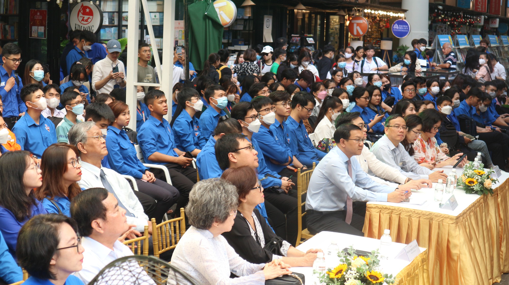 T&aacute;i bản ấn phẩm đặc biệt K&iacute;nh ch&agrave;o thế hệ thứ tư của cố Thủ tướng V&otilde; Văn Kiệt - Ảnh 5.