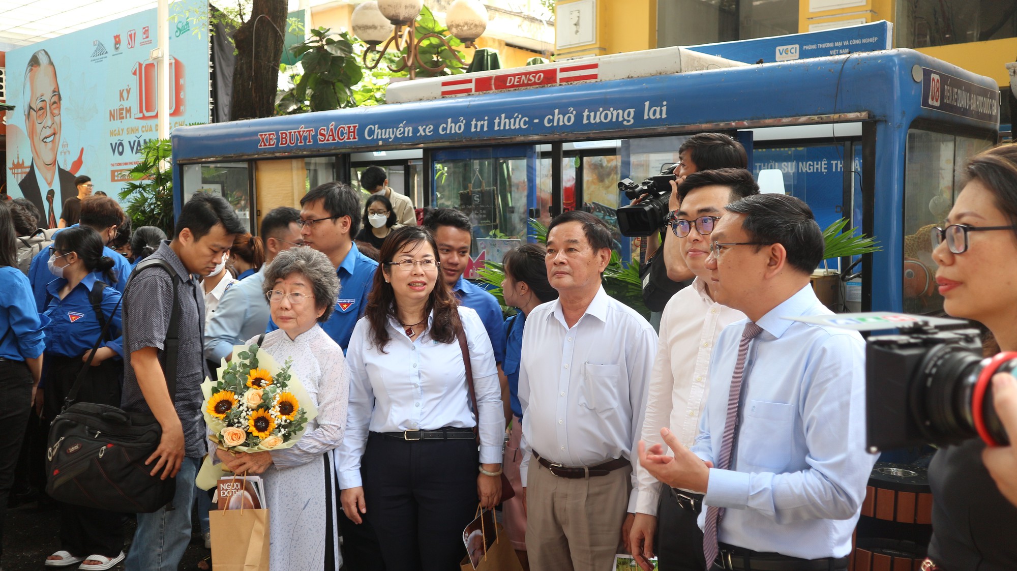 T&aacute;i bản ấn phẩm đặc biệt K&iacute;nh ch&agrave;o thế hệ thứ tư của cố Thủ tướng V&otilde; Văn Kiệt - Ảnh 3.