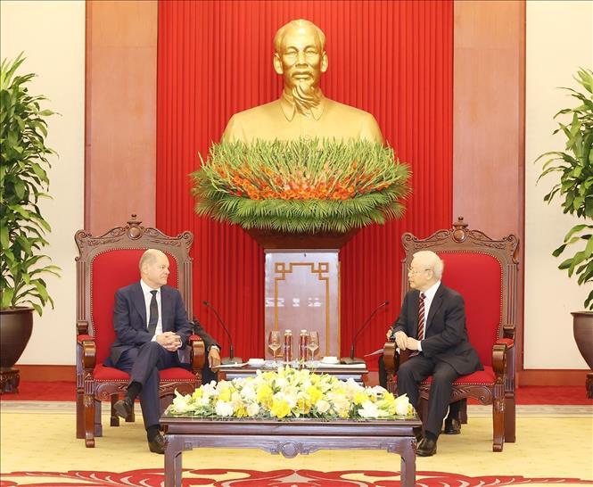 Tổng Bí thư Nguyễn Phú Trọng trao đổi với Thủ tướng Đức phương hướng lớn đẩy mạnh hợp tác - Ảnh 2.