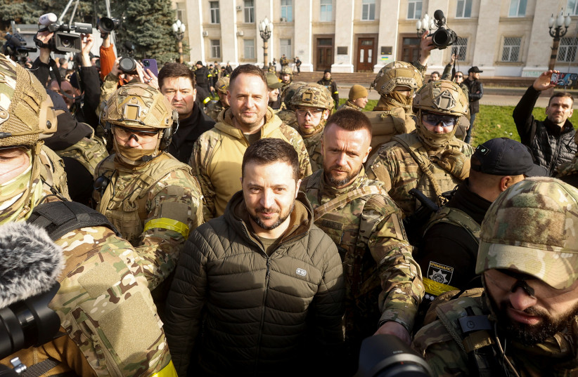 Tổng thống Ukraine thăm TP Kherson, Nga lên tiếng