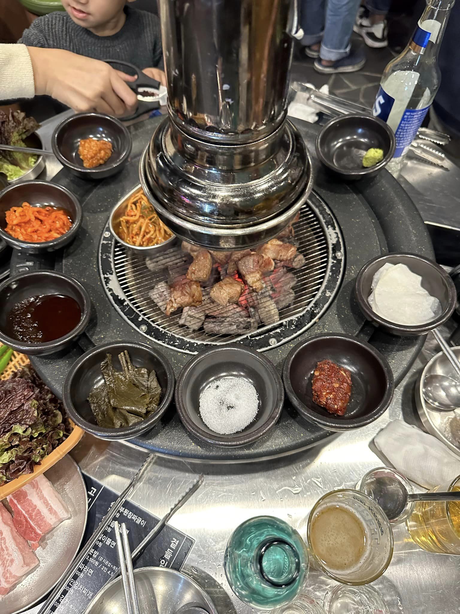 Quang Vinh giới thiệu m&oacute;n ngon khi du lịch H&agrave;n Quốc - Ảnh 6.