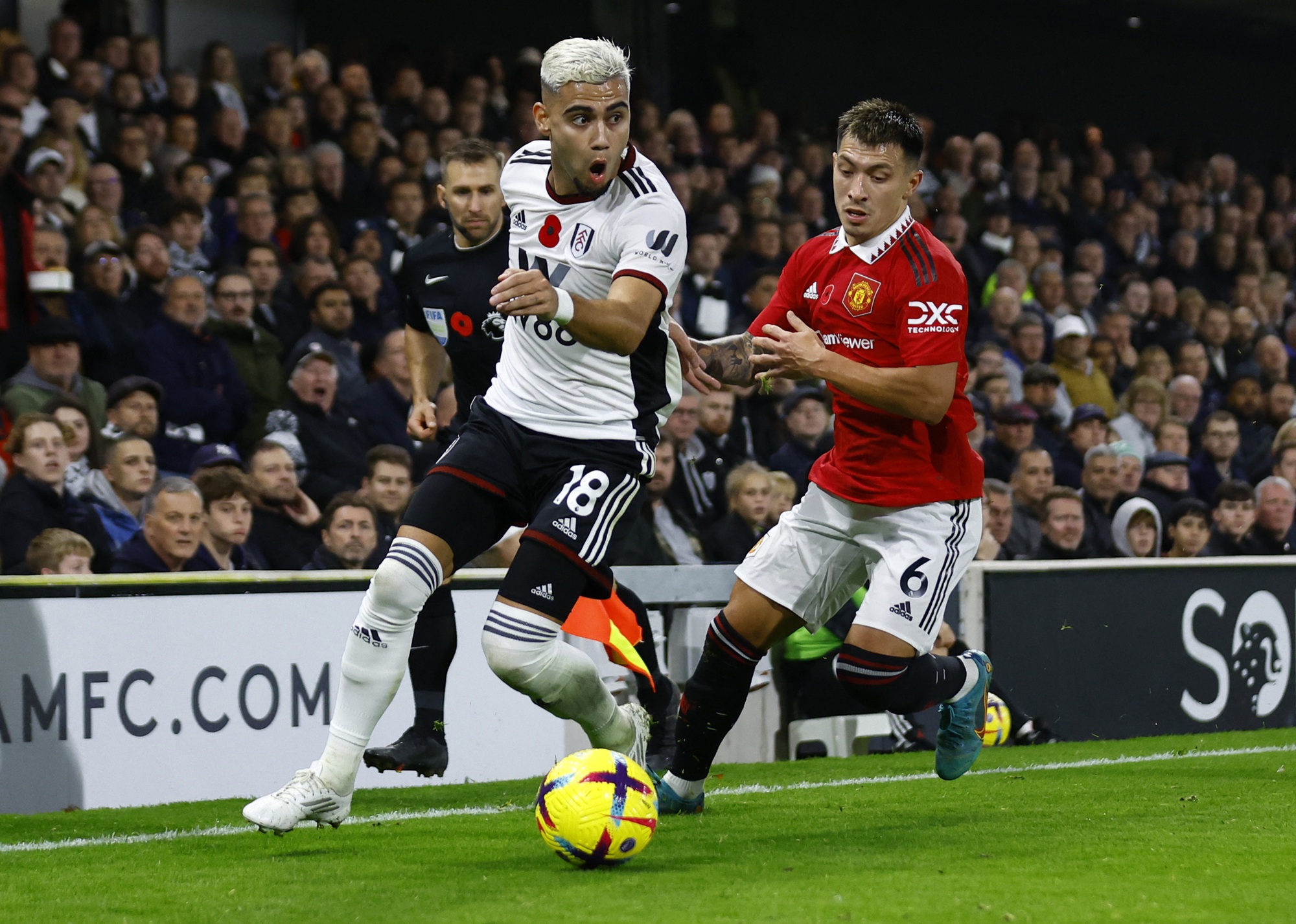 Sao 18 tuổi lập c&ocirc;ng, Man United &aacute;p s&aacute;t Top 4 Ngoại hạng Anh - Ảnh 3.