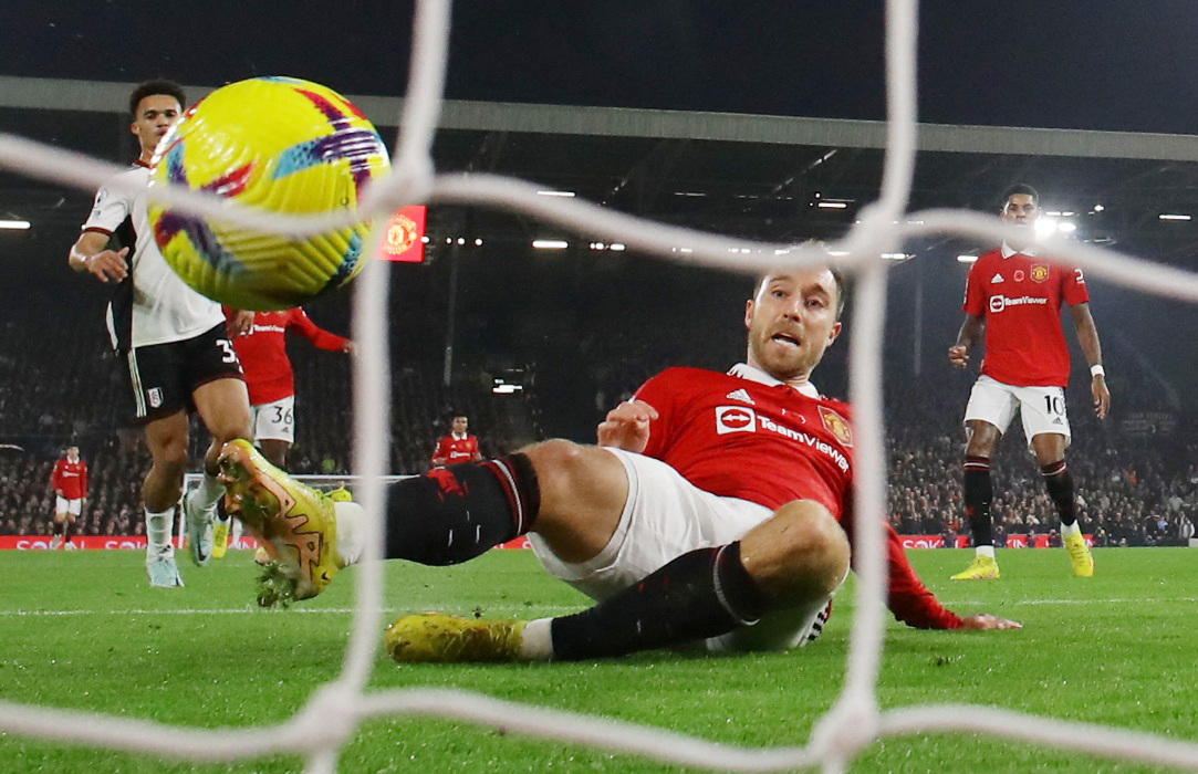 Sao 18 tuổi lập c&ocirc;ng, Man United &aacute;p s&aacute;t Top 4 Ngoại hạng Anh - Ảnh 2.