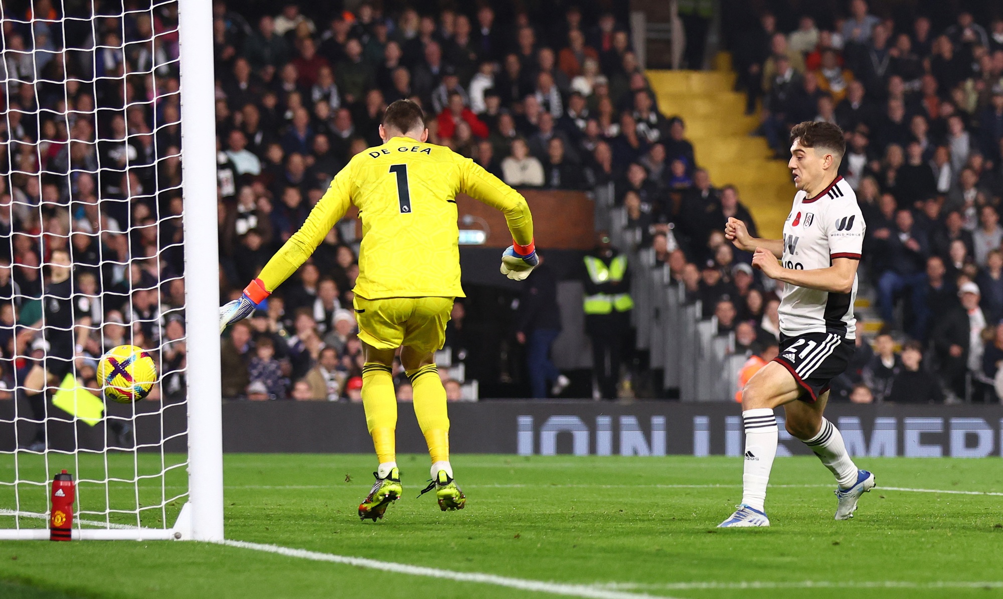 Sao 18 tuổi lập c&ocirc;ng, Man United &aacute;p s&aacute;t Top 4 Ngoại hạng Anh - Ảnh 4.