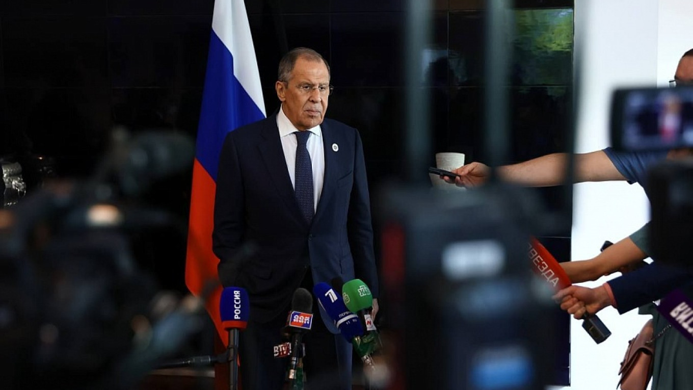 Nga bác tin Bộ trưởng Ngoại giao Sergey Lavrov nhập viện khẩn ở Indonesia
