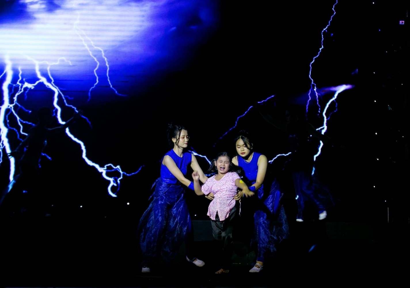 Những huấn luyện viên có tâm,có tầm với các thí sinh trong Tìm kiếm tài năng MC nhí - Ảnh 4.