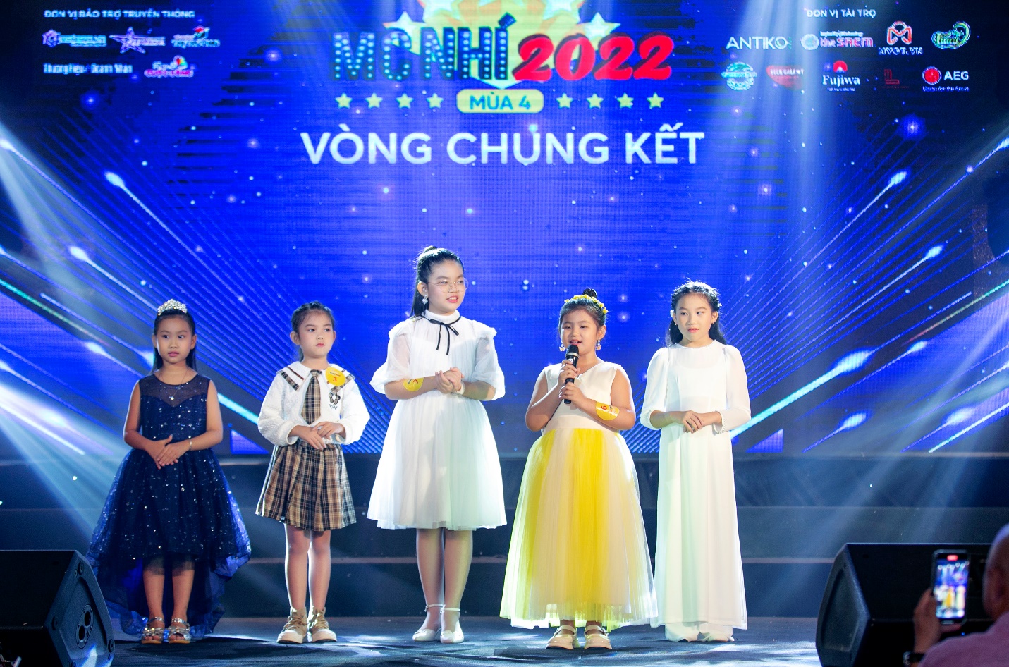 Những huấn luyện viên có tâm,có tầm với các thí sinh trong Tìm kiếm tài năng MC nhí - Ảnh 8.