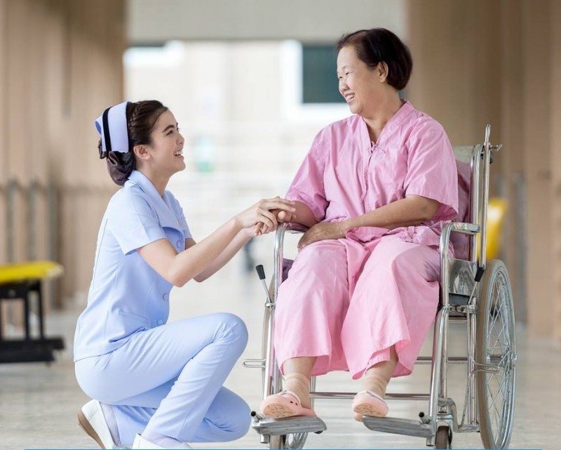 Sang Nhật Bản làm điều dưỡng, hộ lý với mức lương hấp dẫn