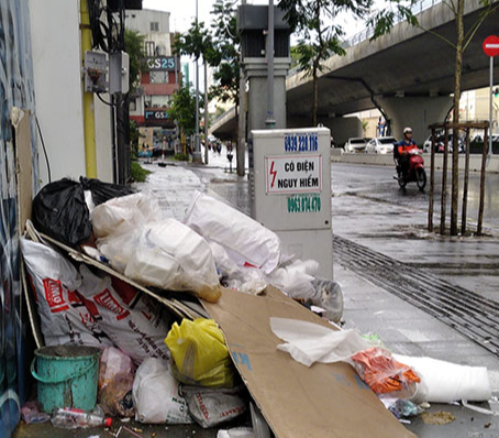 Nơi đặt tủ điện thành bãi rác
