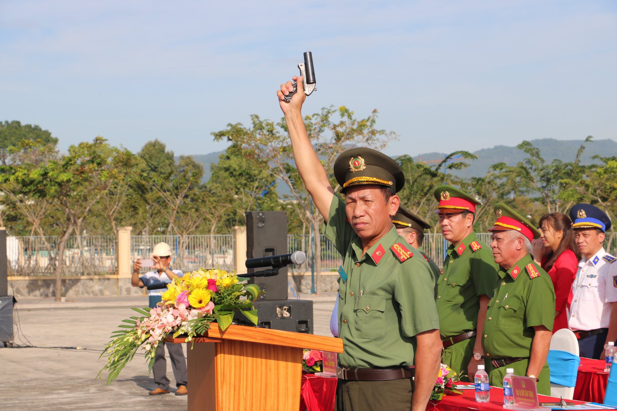 B&agrave; Rịa- Vũng T&agrave;u ra qu&acirc;n trấn &aacute;p tội phạm - Ảnh 1.