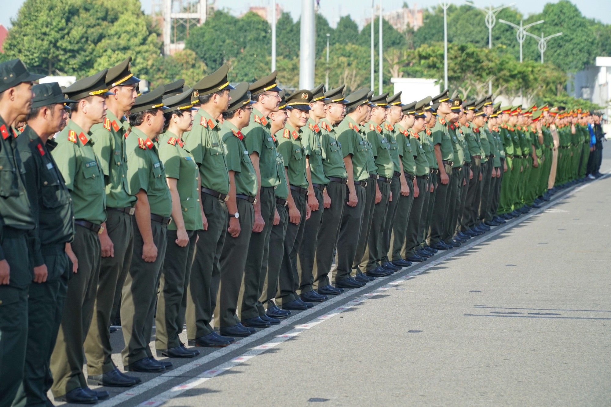 B&agrave; Rịa- Vũng T&agrave;u ra qu&acirc;n trấn &aacute;p tội phạm - Ảnh 3.