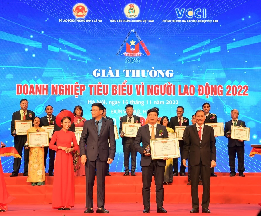 Vietcombank được vinh danh “Doanh nghiệp tiêu biểu vì người lao động”