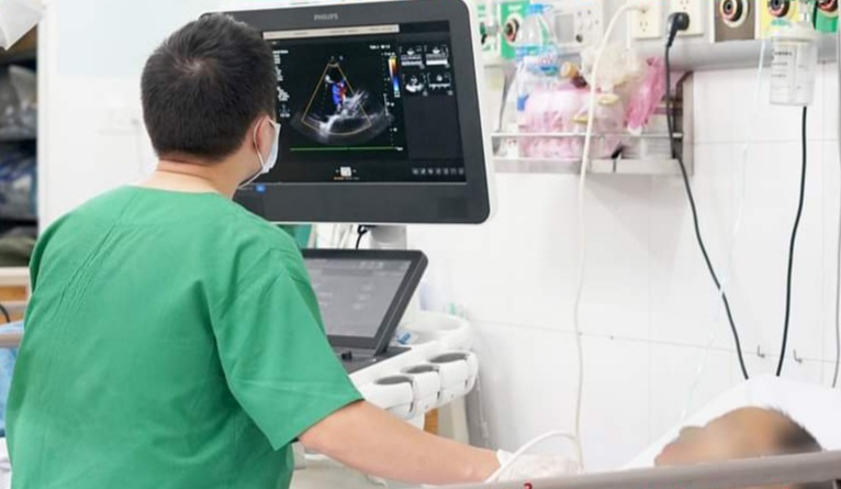 Uống thuốc tr&aacute;nh thai li&ecirc;n tục 4 năm, người phụ nữ nhập viện cấp cứu - Ảnh 1.
