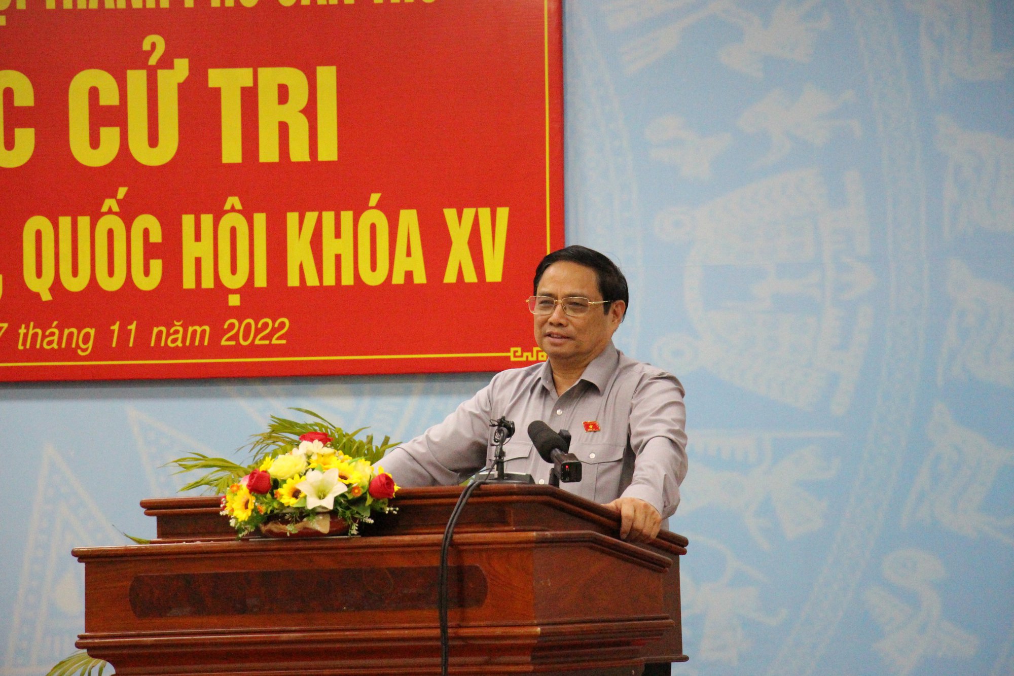 Thủ tướng tiếp x&uacute;c cử tri Cần Thơ, giải đ&aacute;p nhiều kiến nghị  - Ảnh 1.