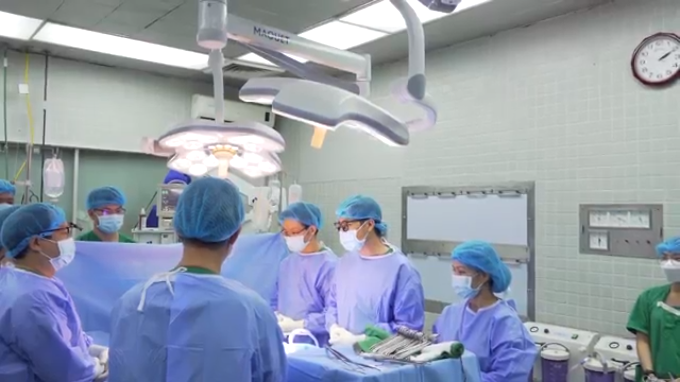 Lần đầu ti&ecirc;n tại Việt Nam, Bệnh viện Chợ Rẫy gh&eacute;p da từ người cho chết n&atilde;o - Ảnh 2.